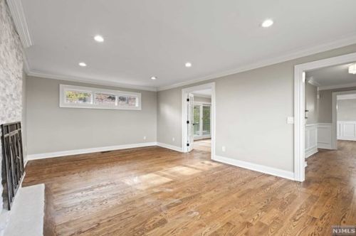 37 Tara Ln, Montville Township NJ  07045-9699 exterior