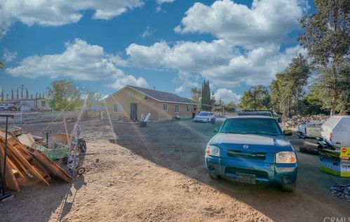 21680 Mary St, Perris, CA 92570-6387