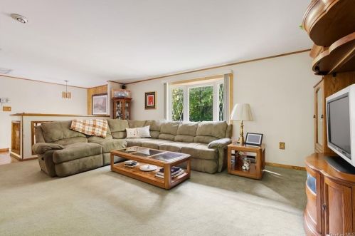 102 Hustis Rd, Nelsonville NY  10516-4109 exterior