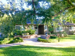 7204 Saint Andrews Dr, Bakersfield, CA 93309-2450