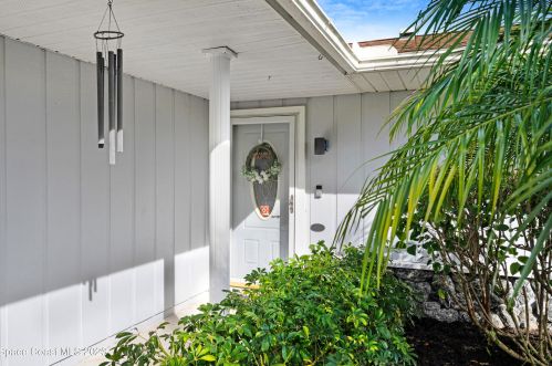 221 Degan Pl, Sebastian FL  32958-4509 exterior