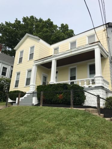5220 Carthage Ave, Cincinnati, OH 45212-1575