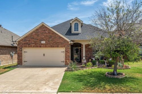 2244 Laurel Forest Dr, Fort Worth, TX 76177-3509