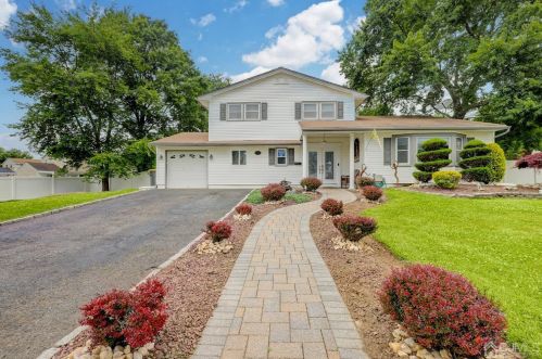 327 Cindy St, Old Bridge, NJ 08857-1806