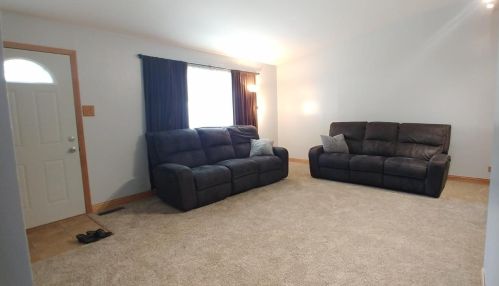 2519 Lakewood Dr, Dyer IN  46311-2131 exterior