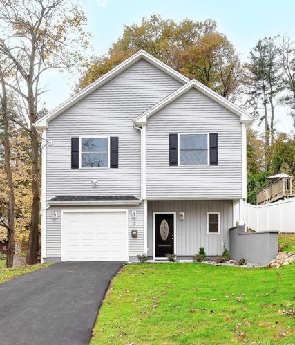 7 Coolidge St, New Britain, CT 06052-1620