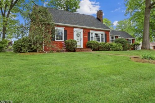 240 Old Tote Rd, Mountainside, NJ 07092-1837