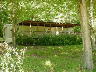 135 Haylee Rd, Waverly, TN 37185-3426