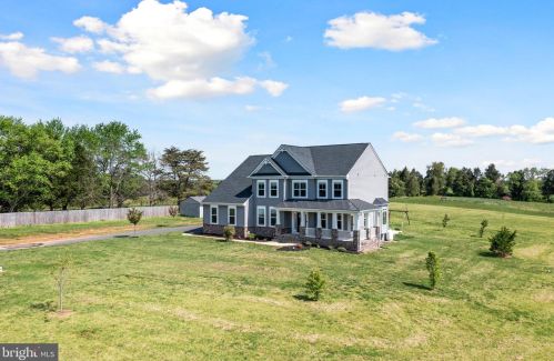 13525 Aden Rd, Nokesville VA  20181-2817 exterior