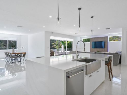 3761 144th Ave, Hollywood FL  33027-3785 exterior