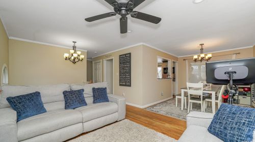 86 Poplar St, Central Islip, NY 11722-4825
