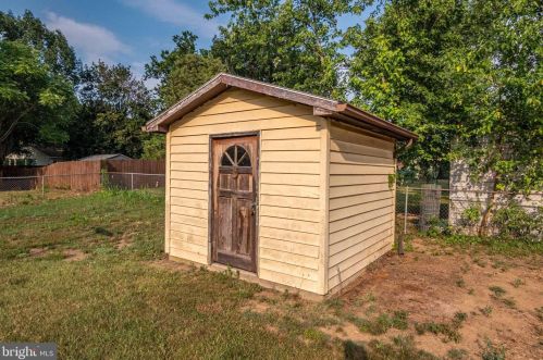 3 Old Barn Rd, Richmond National Battlefiel VA  22835-9008 exterior