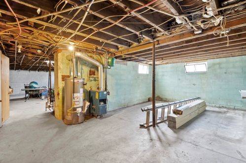 2962 Glenmawr St, Pittsburgh PA 15204-1452 exterior