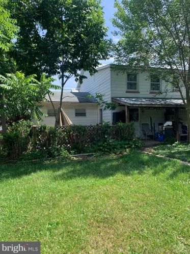 310 Oakville Rd, Lees Cross Roads PA  17257-9748 exterior