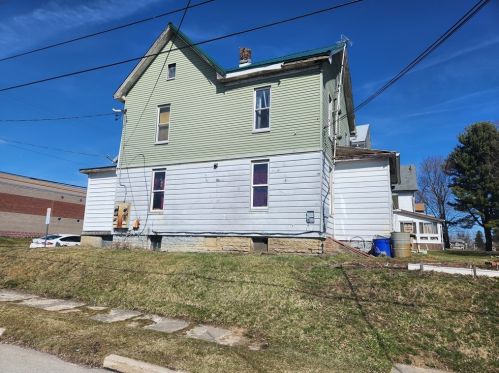 331 Kimberly Ave, Somerset, PA 15501-2261