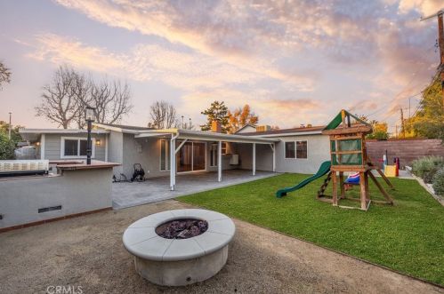 6450 Aldea Ave, Van Nuys CA  91406-5401 exterior