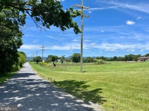 288 Ellis Dr, Richmond National Battlefiel VA  22835-5622 exterior