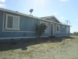 14286 Campanula Rd, Phelan, CA 92371-9673