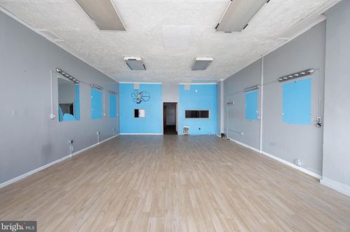 7701 Park Ave, Camden NJ  08109-3534 exterior