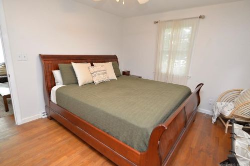 53 Spring Ln, Milford CT  06460-3209 exterior