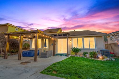 34074 Corktree Rd, Lake Elsinore, CA 92532-2942