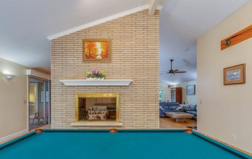 16 Mason Dr, Salem NH  03079-2101 exterior