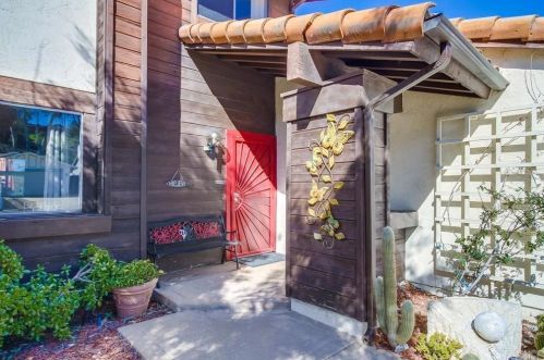 1078 Angelus Ave, San Diego, CA 92114-3103