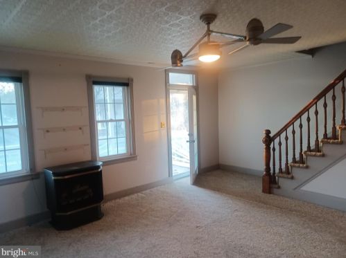 14 Main St, Magnolia, DE 19962-6205