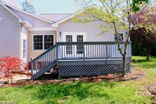 3700 Jeannie Rd, Whitsett NC  27377-8703 exterior