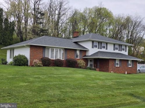 324 Horton Dr, Mc Connellsburg, PA 17233-8240