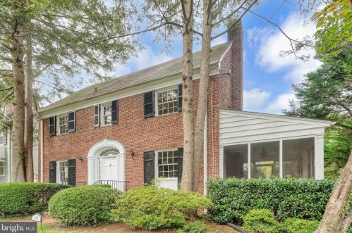 3809 Ingomar St, Washington, DC 20015-1929