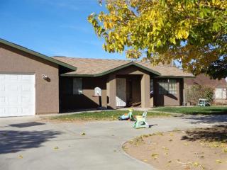 10600 4th Ave, Hesperia, CA 92345-2326