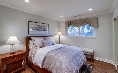 7060 Dennison St, San Diego CA 92122-2431 exterior