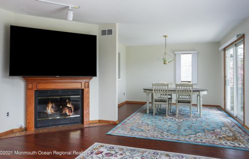 237 Shore Dr, Monmouth Hills NJ  07732-1567 exterior