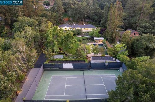 222 Moraga Way, Orinda, CA 94563-3837