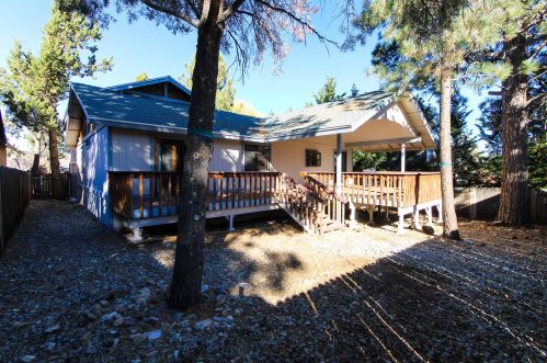 1253 Panorama Dr, Big Bear City CA  92314-9828 exterior