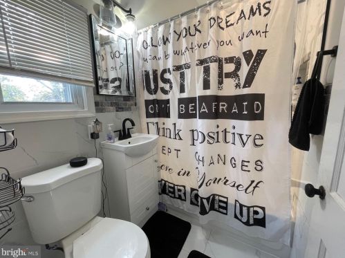 403 Stahl Ave, New Castle DE  19720-3217 exterior