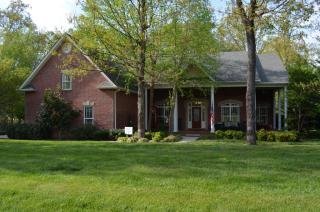 510 Albemarle Dr, Tullahoma, TN 37388-5838