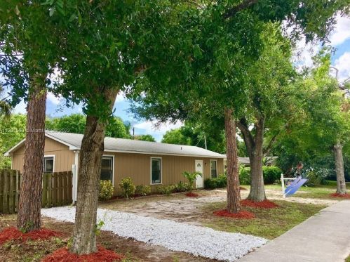1310 20th Ave, Vero Beach, FL 32962-6159