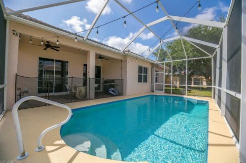2916 Orange Grove Trl, Naples, FL 34120-7494