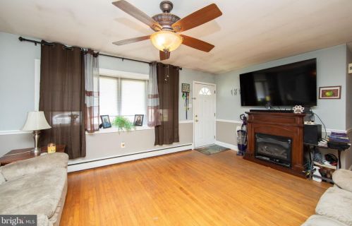 34 Broad St, Berlin Boro NJ  08009-1436 exterior