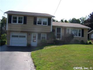 211 Crestwood Dr, Split Rock, NY 13031-2411