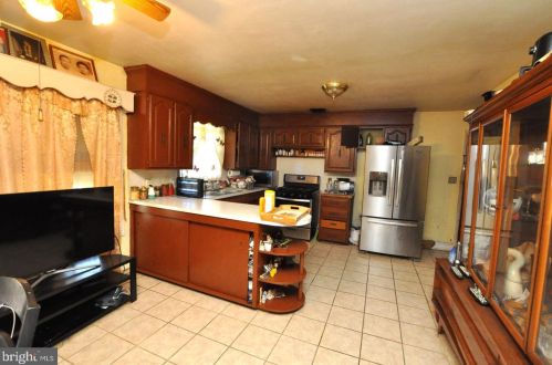 408 Latona Ave, Trenton NJ 08618-2716 exterior