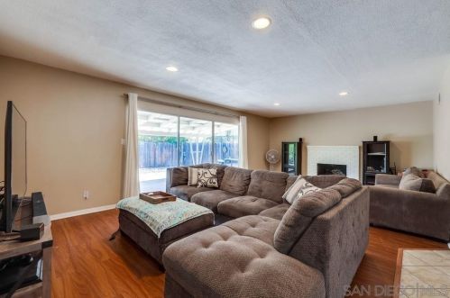 5086 Faber Way, San Diego, CA 92115-2244