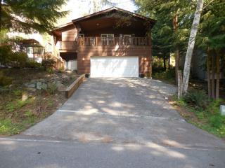 30 Lost Lake Ln, Bellingham, WA 98229-7637