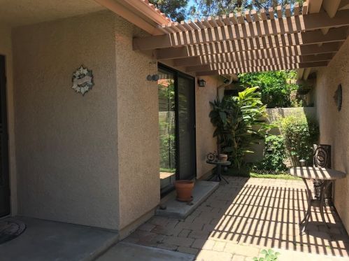 26322 Rainbow Glen Dr, Santa Clarita, CA 91321-1394