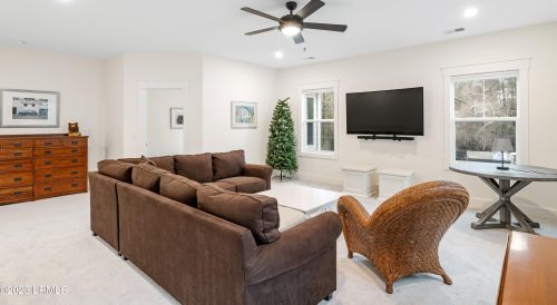 2 Faculty Dr, Beaufort SC  29907-2528 exterior