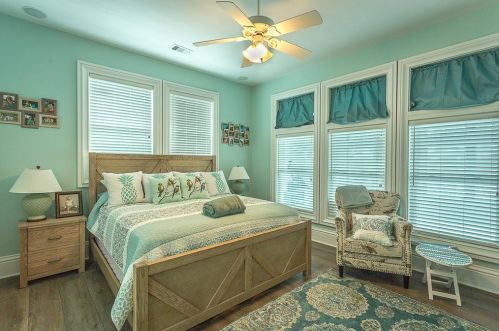 601 Riverview Dr, Carrabelle FL  32322-5054 exterior