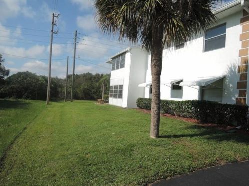 133 Lakes End Dr, Fort Pierce, FL 34982-6769