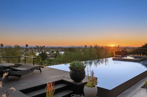 625 Kings Rd, Newport Beach, CA 92663-5711